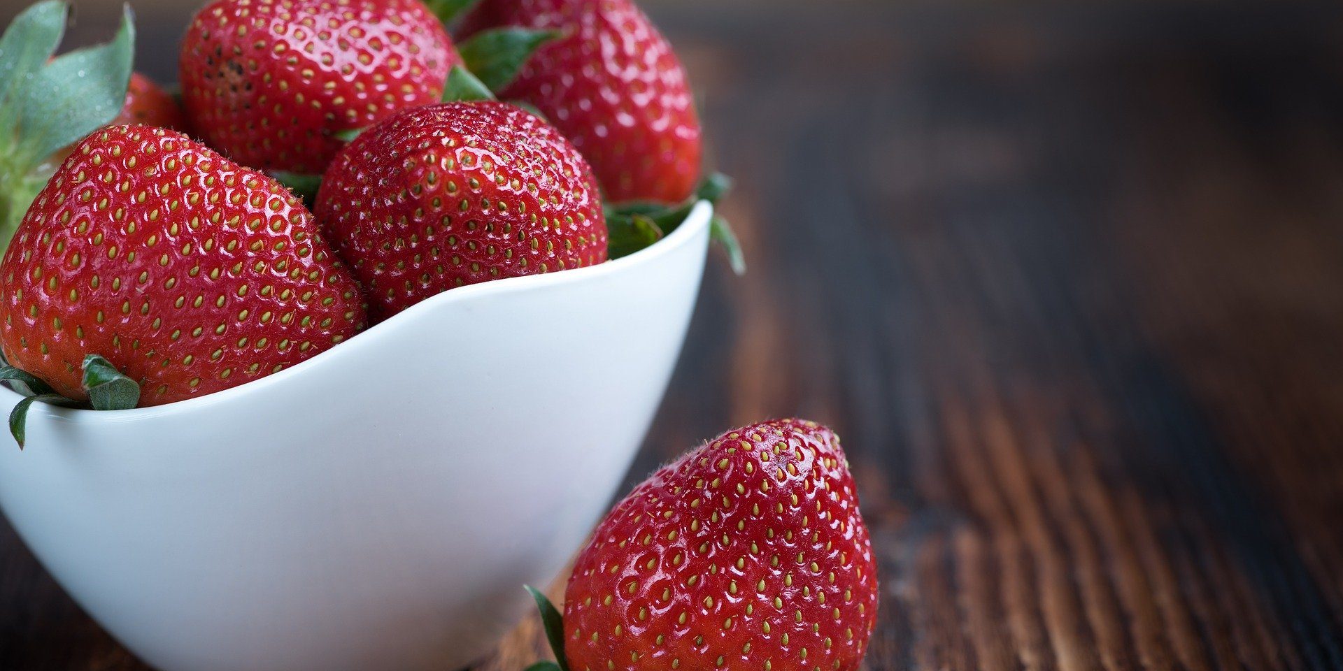 strawberries-1330459_1920